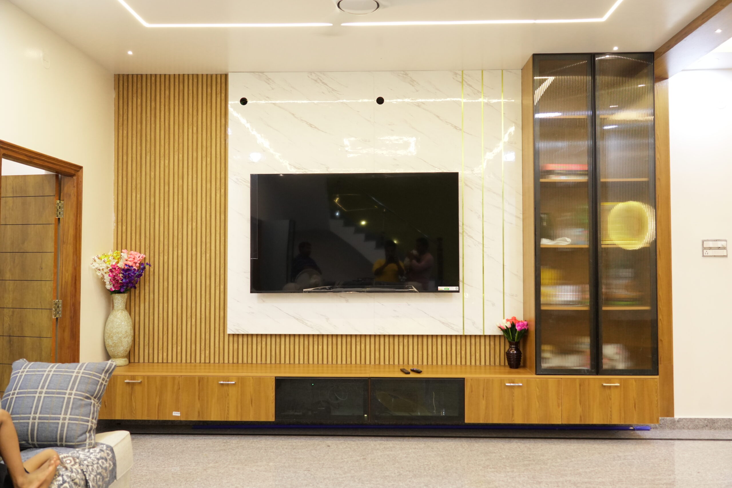 full wall floor to ceiling TV unit design luxury living room